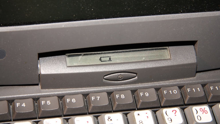 Гость из 90 х, ноут Fujitsu Milan Гость из 90 х, ноут Fujitsu Milan