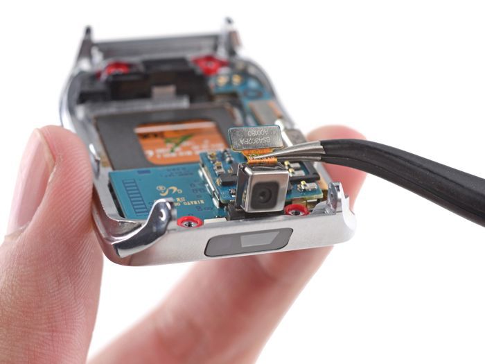 iFixit разбирает часы Samsung Gear 2