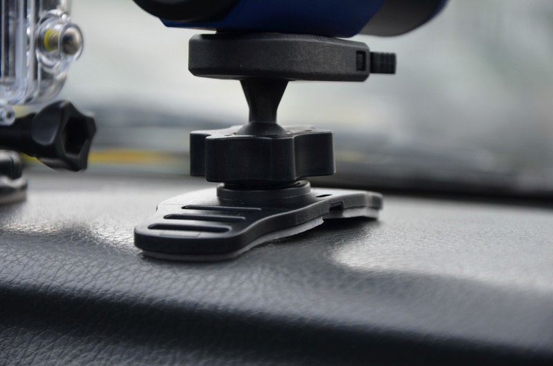 iON Air Pro Wi Fi против GoPro HERO3: White Edition: битва «младших» американцев