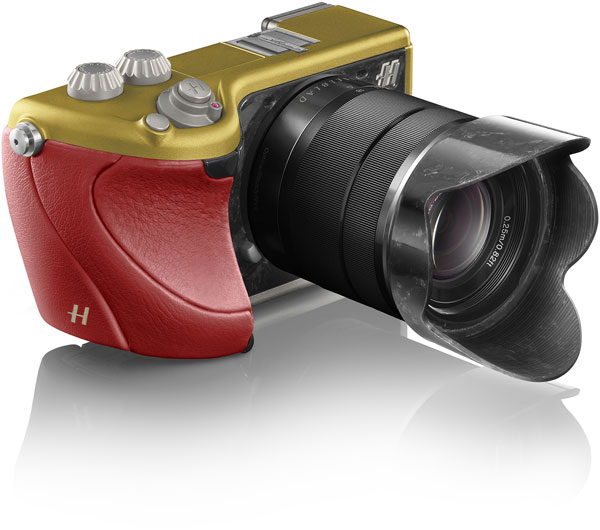 Камер Hasselblad Lunar Limited Edition выпущено всего 200 штук, каждая стоит 7200 евро