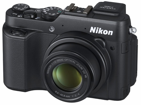 Nikon Coolpix P7800