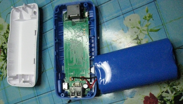 Катаемся на флоппике и изучаем перспективный роутер. (В этой статье не пострадал ни один TP Link MR3020 и TL WR703N, и отделался легким испугом HAME MPR A100 (A2))