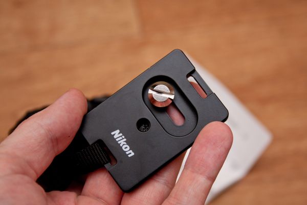 Кистевой ремень Nikon Hand Strap II как альтернатива шейному ремню image