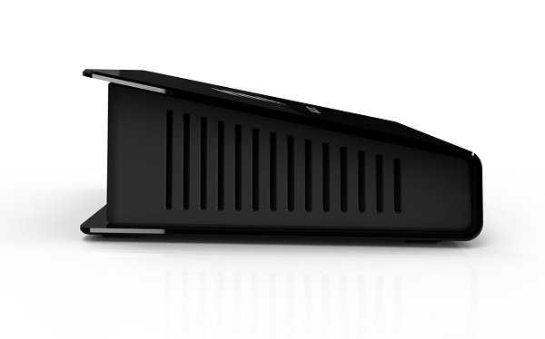 Компания Mad Catz решила освоить рынок игровых консолей, выпустив приставку Mad Catz M.O.J.O. Mad Catz M.O.J.O.