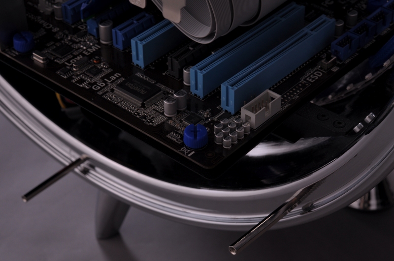 Компьютер в литом автомобильном диске Компьютер в литом автомобильном диске