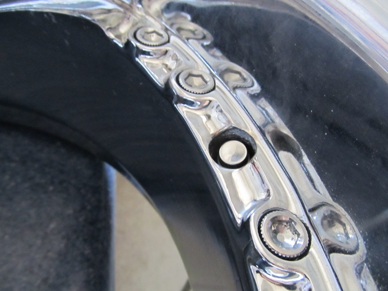 Компьютер в литом автомобильном диске Компьютер в литом автомобильном диске