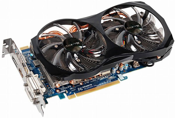 Конструкция охладителя 3D-карт Gigabyte GeForce GTX 650 Ti Boost включает четыре тепловые трубки