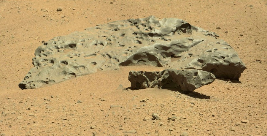 Марсоход Curiosity завершил основную научную миссию