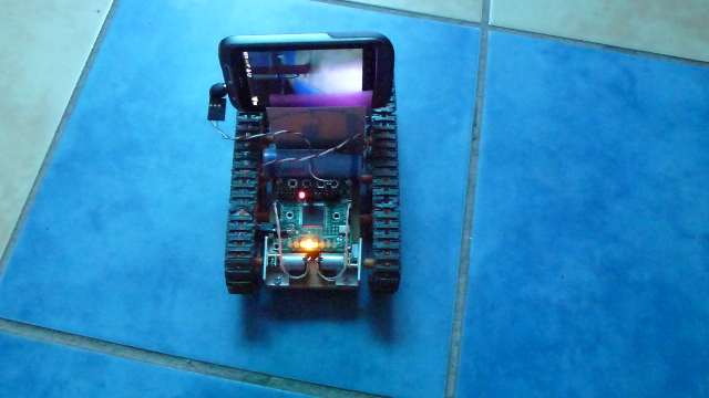 Машинка, управляемая из браузера Машинка, управляемая из браузера