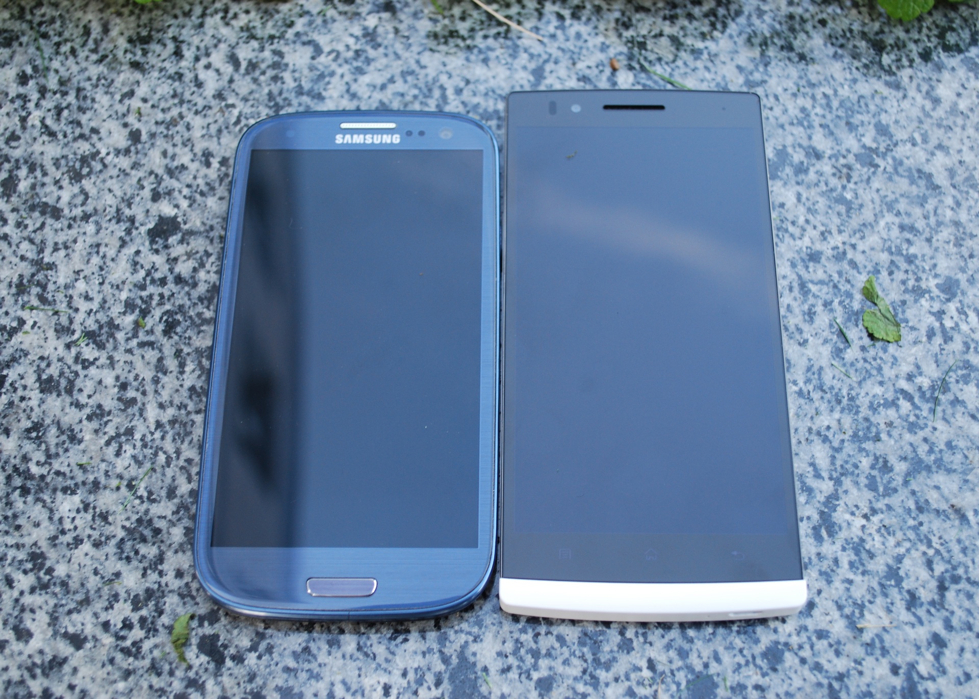 Между Samsung Galaxy S III и OPPO Find 5 (довольно таки подробно о последнем)