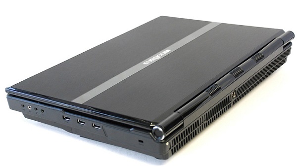 Мобильный сервер Eurocom Panther 5SE в топовой комплектации оснащён двенадцатиядерным процессором Intel Xeon E5 2697 v2 Мобильный сервер Eurocom Panther 5SE