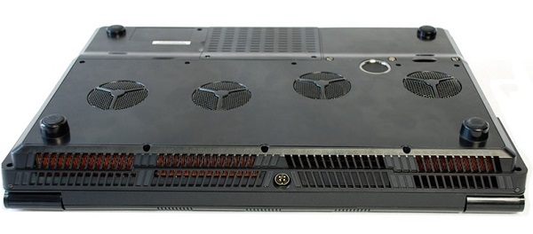 Мобильный сервер Eurocom Panther 5SE в топовой комплектации оснащён двенадцатиядерным процессором Intel Xeon E5 2697 v2 Мобильный сервер Eurocom Panther 5SE