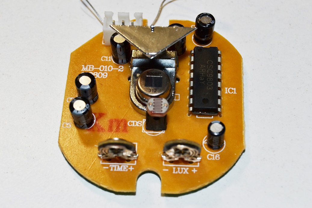 Моя реализация автоматического включения света в туалете (и без Arduino)