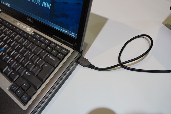 На CES 2013 показали ноутбук, запитывающийся от 100 ваттного USB 3.0 дата кабеля