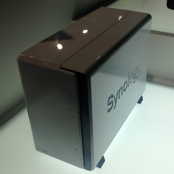 Накопитель Synology DiskStation DS215air является развитием модели Synology DiskStation DS213air