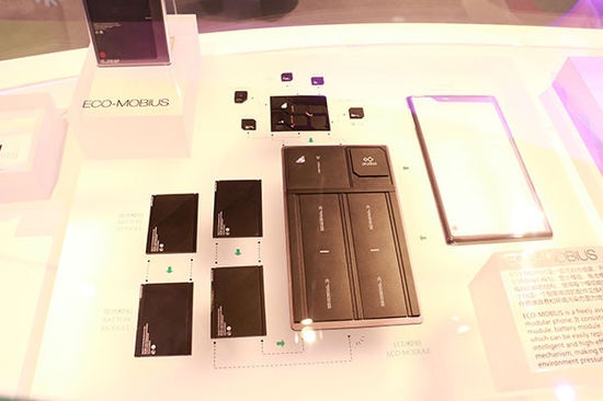 На выставке CES 2014 был замечен концепт модульного смартфона ZTE Eco Mobius ZTE Eco-Mobius