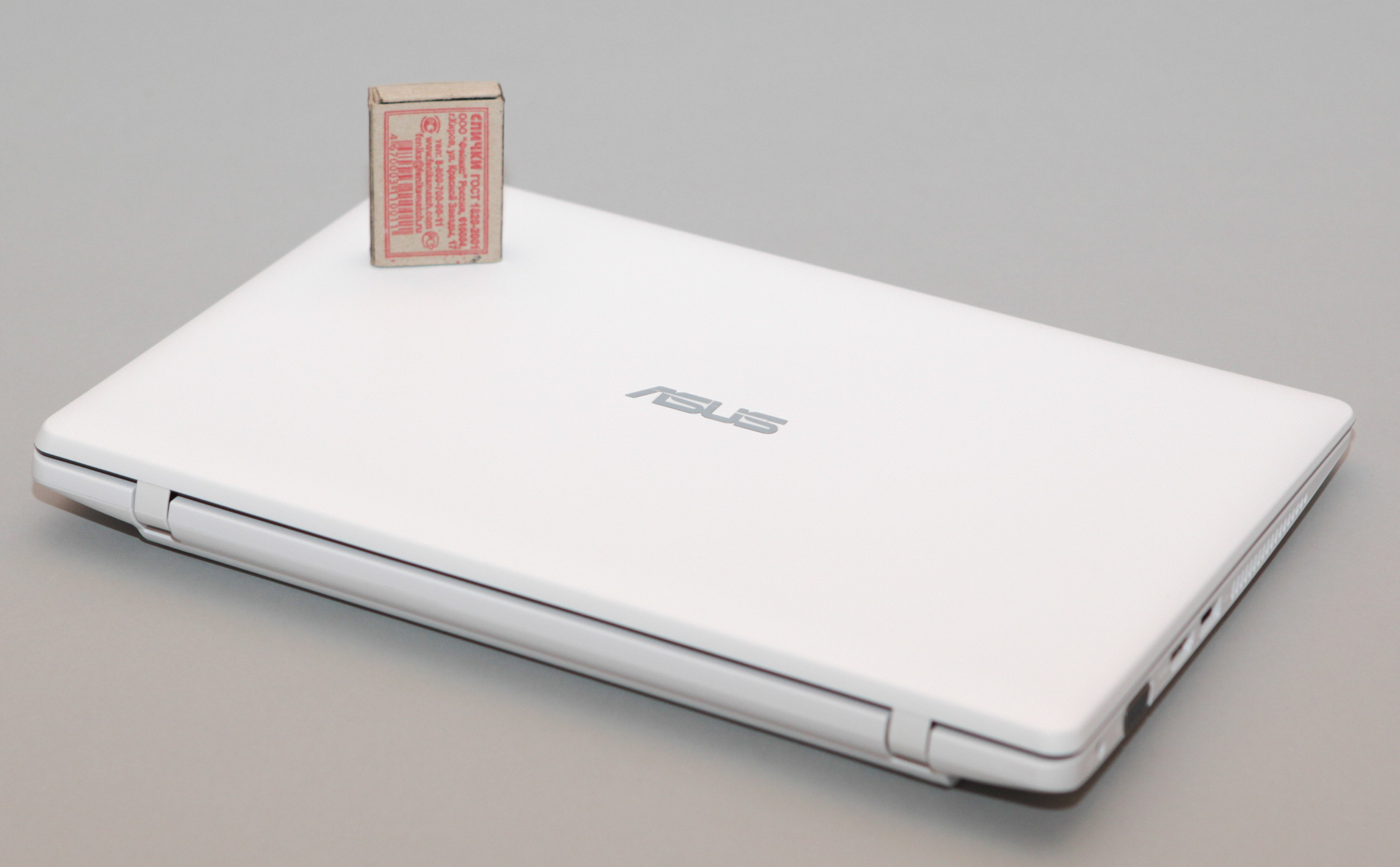 Ноутбук ASUS X200CA