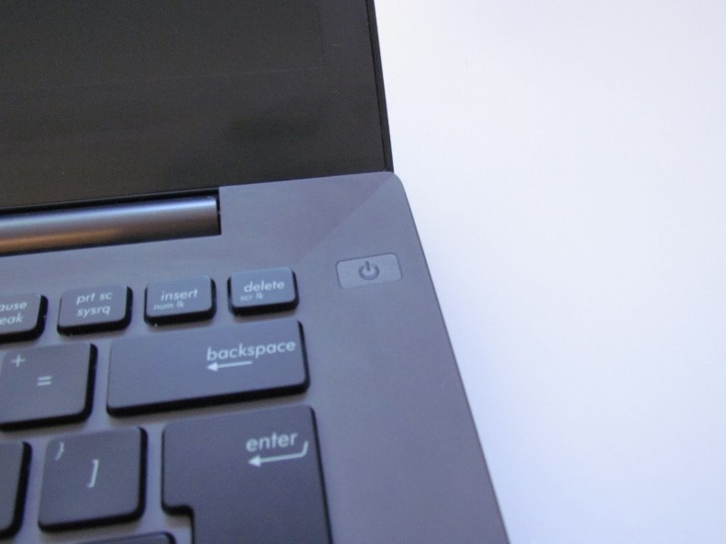 Ноутбук Asus BU400A – кандидат в объекты желания