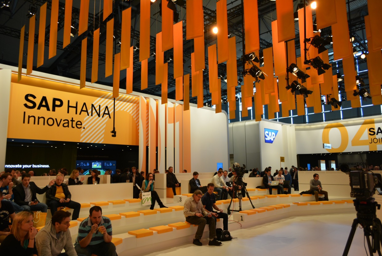 Обертка CeBIT 2014 – маркетинг, который можно потрогать Обертка CeBIT 2014 – маркетинг, который можно потрогать