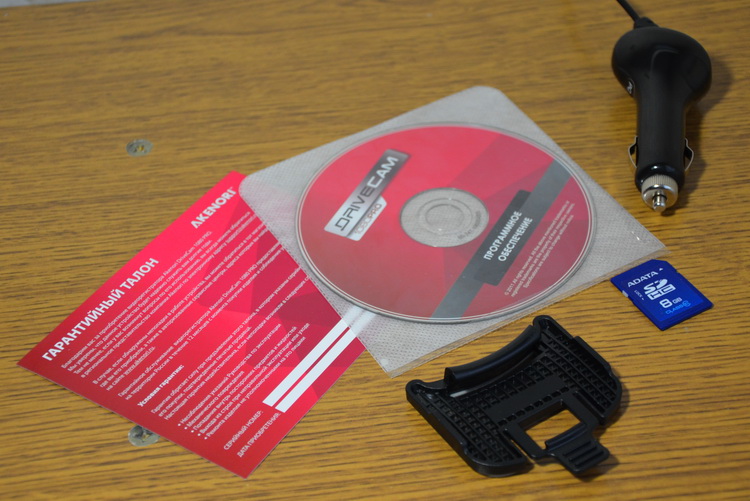 Обзор Akenori DriveCam 1080 PRO: когда регистратор предупредит о «Стрелке»