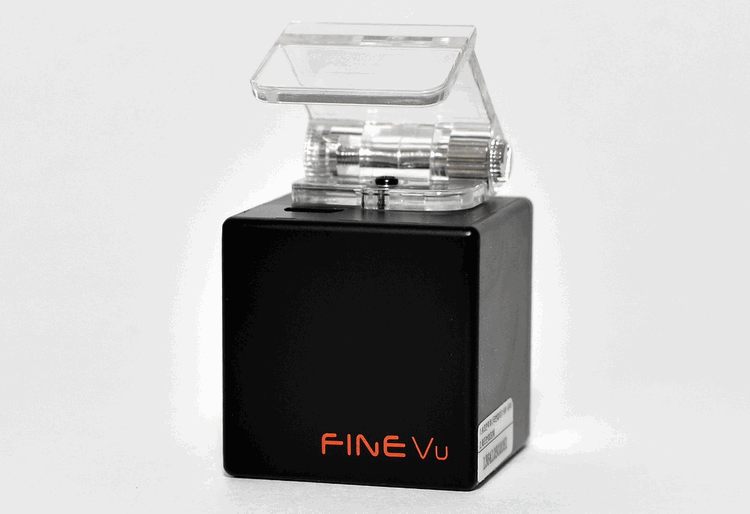 Обзор FineVu CR 2000S: как я изучал люксовый регистратор с двумя Full HD камерами