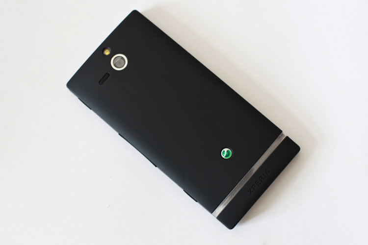 Обзор Sony Xperia U Обзор Sony Xperia U