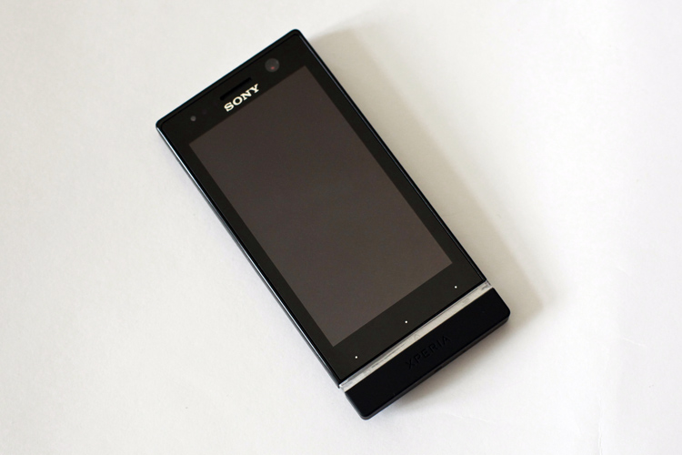 Обзор Sony Xperia U