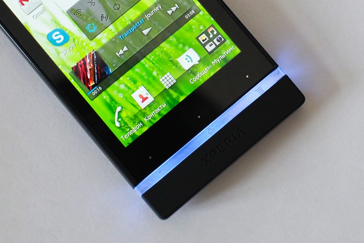 Обзор Sony Xperia U Обзор Sony Xperia U