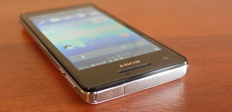 Обзор Sony Xperia V Обзор Sony Xperia V