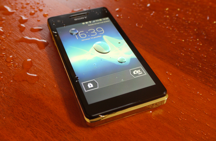 Обзор Sony Xperia V Обзор Sony Xperia V