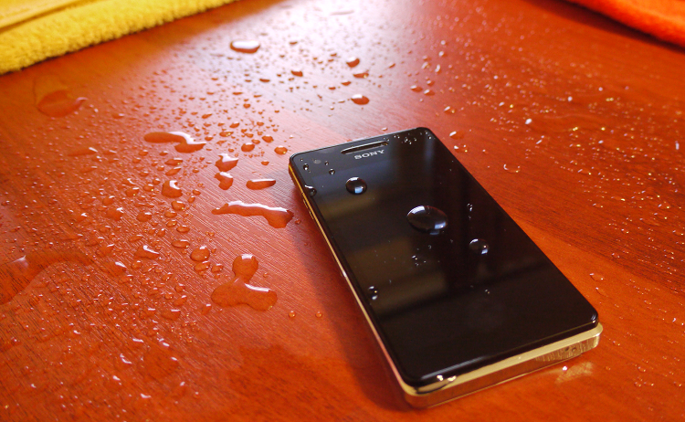 Обзор Sony Xperia V Обзор Sony Xperia V