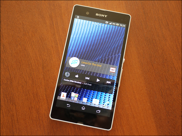 Обзор Sony Xperia Z