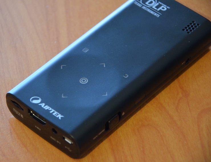 Обзор пикопроектора Aiptek PocketCinema V60: 60 дюймов, недорого Обзор пикопроектора Aiptek PocketCinema V60: 60 дюймов, недорого