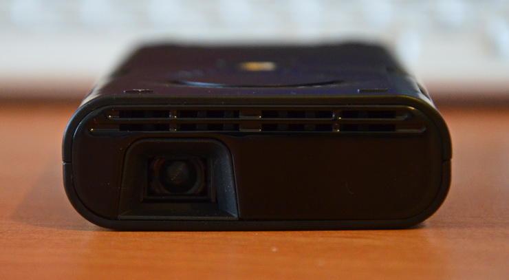 Обзор пикопроектора Aiptek PocketCinema V60: 60 дюймов, недорого Обзор пикопроектора Aiptek PocketCinema V60: 60 дюймов, недорого