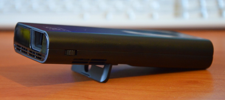 Обзор пикопроектора Aiptek PocketCinema V60: 60 дюймов, недорого Обзор пикопроектора Aiptek PocketCinema V60: 60 дюймов, недорого