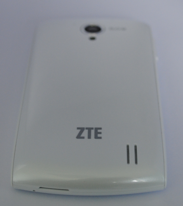 Обзор смартфона ZTE V881