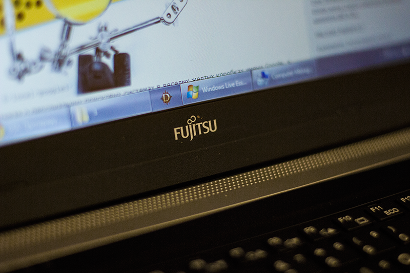Обзор ультрабука Fujitsu LIFEBOOK UH572