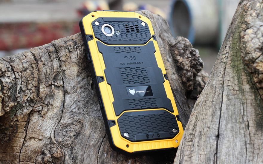 Обзор защищенного смартфона J4 Обзор защищенного смартфона J4