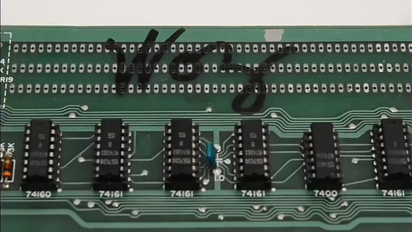 Один из шести оставшихся в рабочем состоянии компьютеров Apple 1 продан за 671 400$ Один из шести оставшихся в рабочем состоянии компьютеров Apple 1 продан за 671 400$