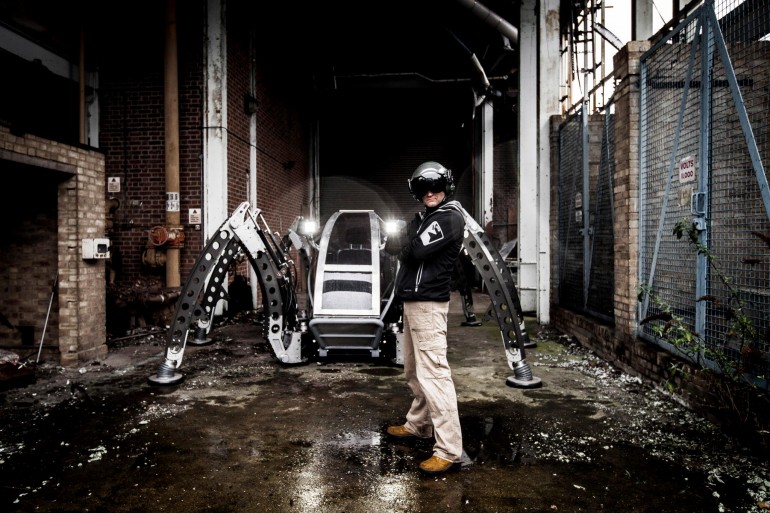 Огромный турбо дизельный гексапод Mantis