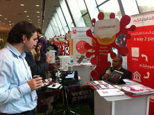 Отчет об участии в Webit Congress 2012 Wall Street Journal берет интервью у одного из стартаперов