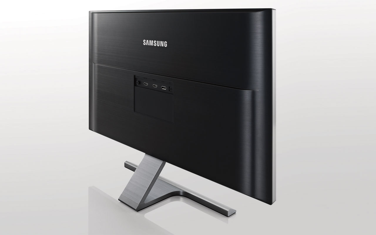 Первый UHD монитор Samsung U28D590 уже в продаже