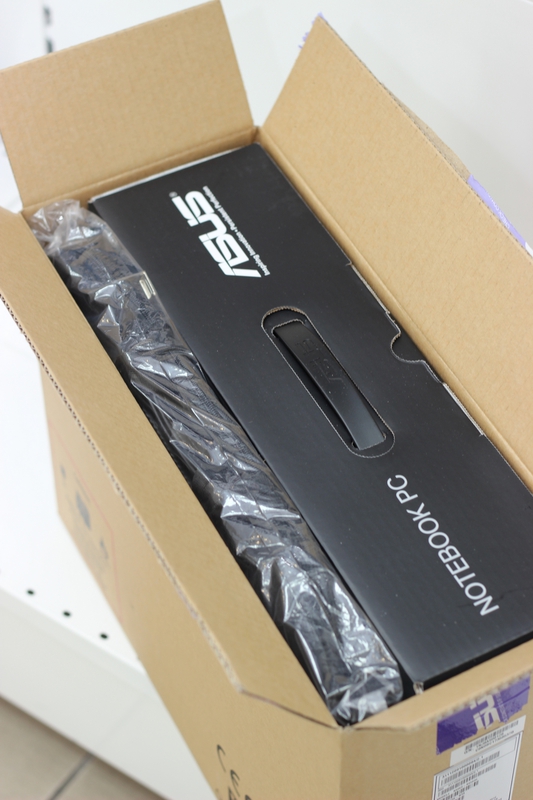 Первый взгляд на ноутбук с установленной Windows 8 от Asus Первый взгляд на ноутбук с установленной Windows 8 от Asus