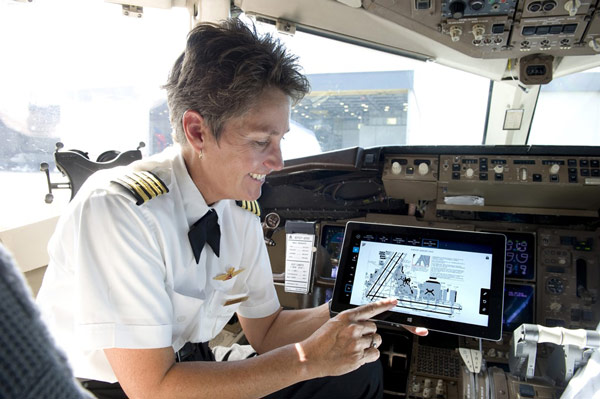 Федеральное управление гражданской авиации США разрешило пилотам использовать планшеты Microsoft Surface 2