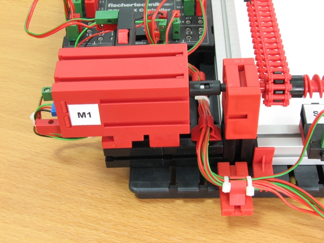 Плоттер из конструктора fischertechnik Плоттер из конструктора fischertechnik