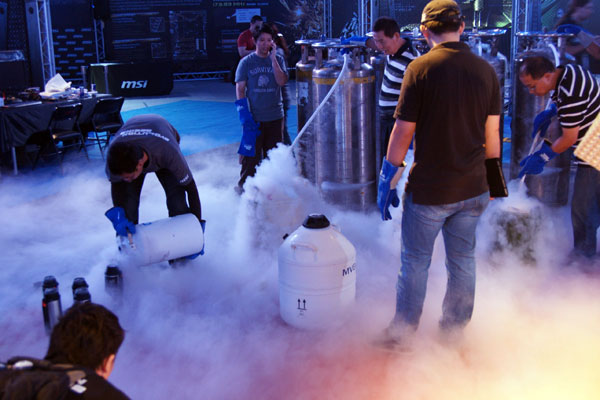 По стопам MSI Master Overclocking Arena 2012 По стопам MSI Master Overclocking Arena 2012