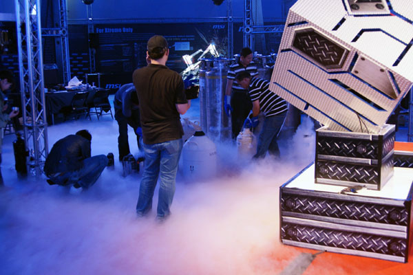 По стопам MSI Master Overclocking Arena 2012 По стопам MSI Master Overclocking Arena 2012