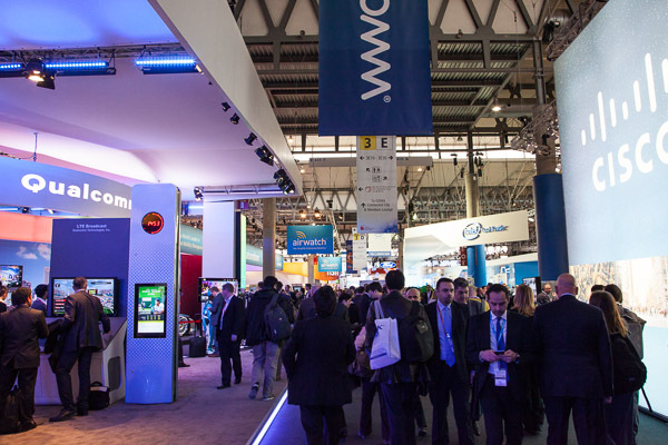 Почему Intel не уйдет с мобильного рынка Почему Intel не уйдет с мобильного рынка