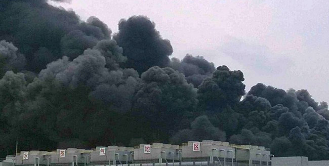 Пожар на фабрике Hynix в Китае image