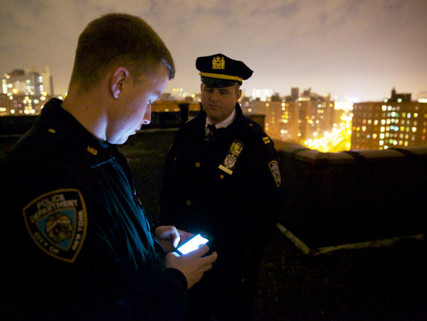 Полицейских Нью Йорка оснастили Android смартфонами с «полицейскими» приложениями для быстрого доступа к базам данных